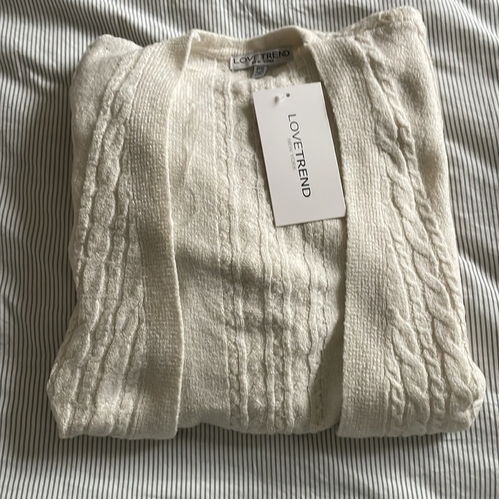 LoveTrend NY women’s cream white cardigan